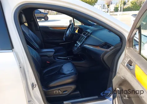 2017 Lincoln Mkc Select z USA, uszkodzony, nr VIN 5LMCJ2C98HUL33379